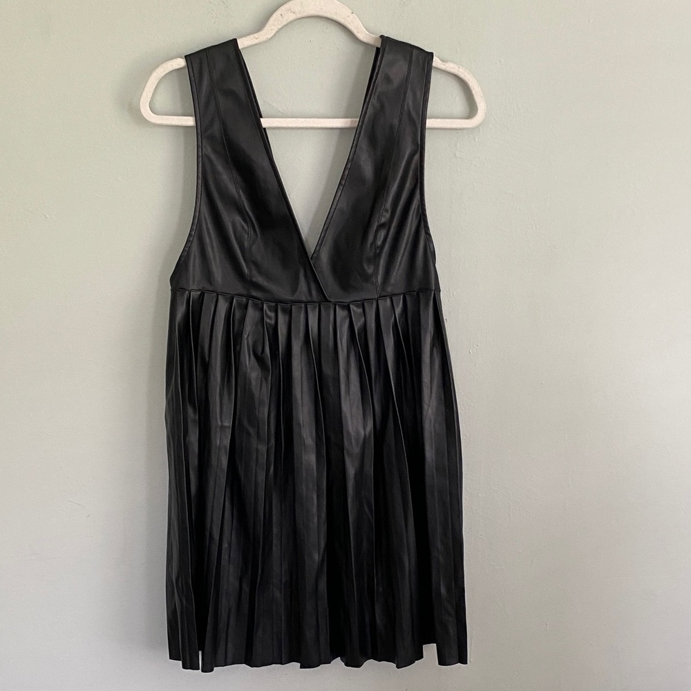 ASOS Women’s Black Pleated Sleeveless Mini Dress Size 8 Faux Leather